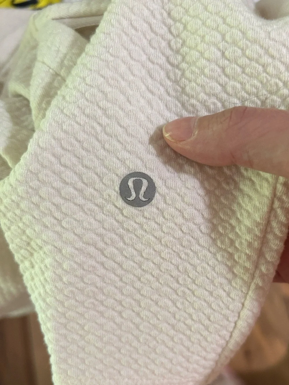 Lululemon At Ease Hoodie in Cream Size Large - Picture 5 of 5